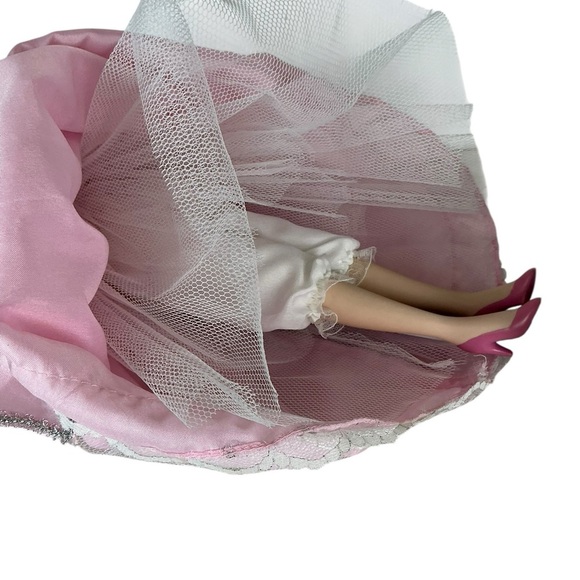 Vintage Porcelain Princess Doll Birthstone Collection April Diamond Pink 17” - Picture 10 of 16
